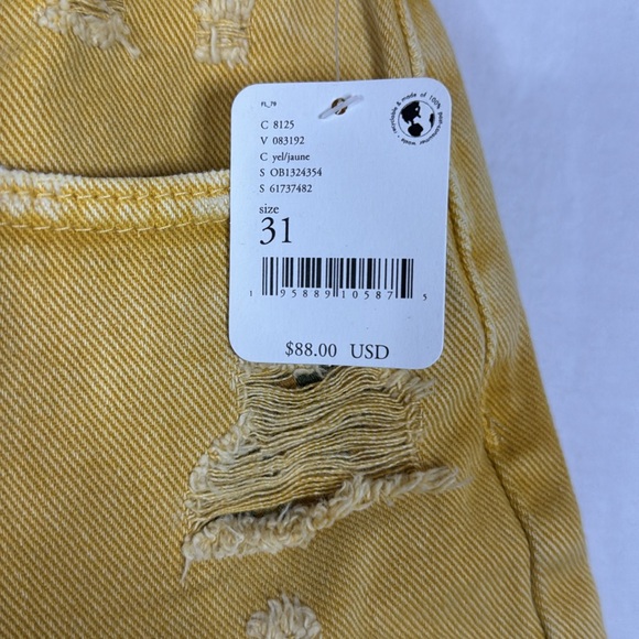 NWT! Free People CRVY Anytime Anywhere Denim Shorts in Sultana - Picture 6 of 8
